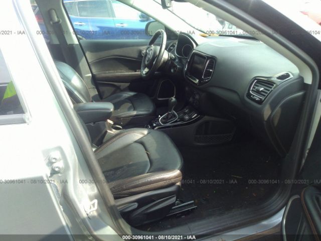 3C4NJDCB7JT458405  jeep compass 2018 IMG 4