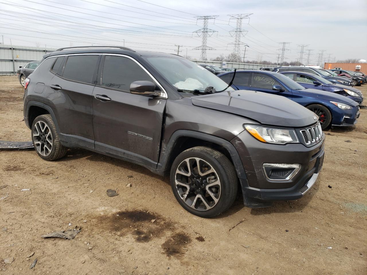 3C4NJDCB9JT457417  jeep compass 2018 IMG 3