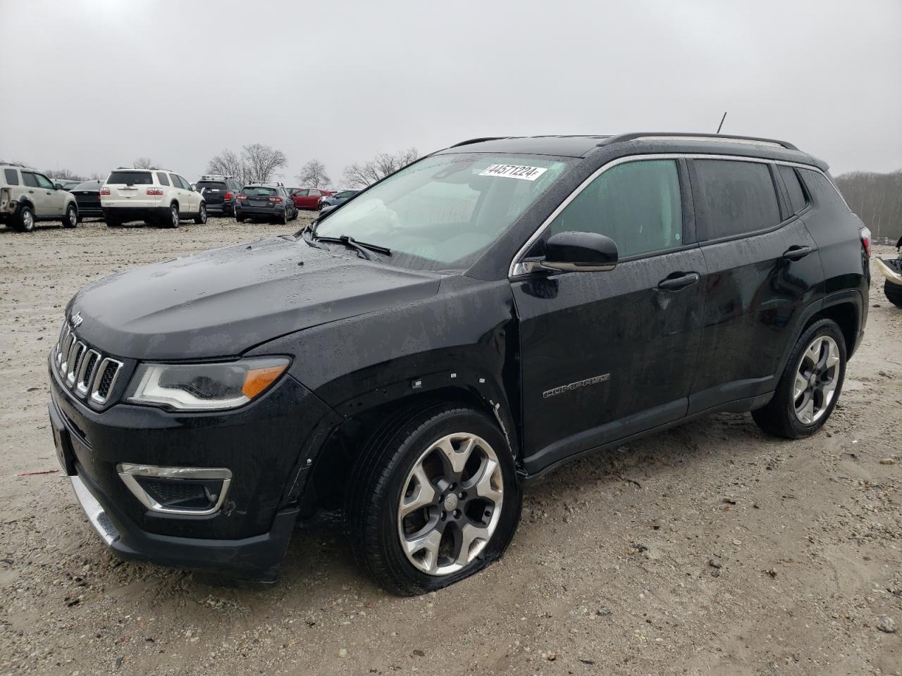 3C4NJDCBXJT332944  jeep compass 2018 IMG 0