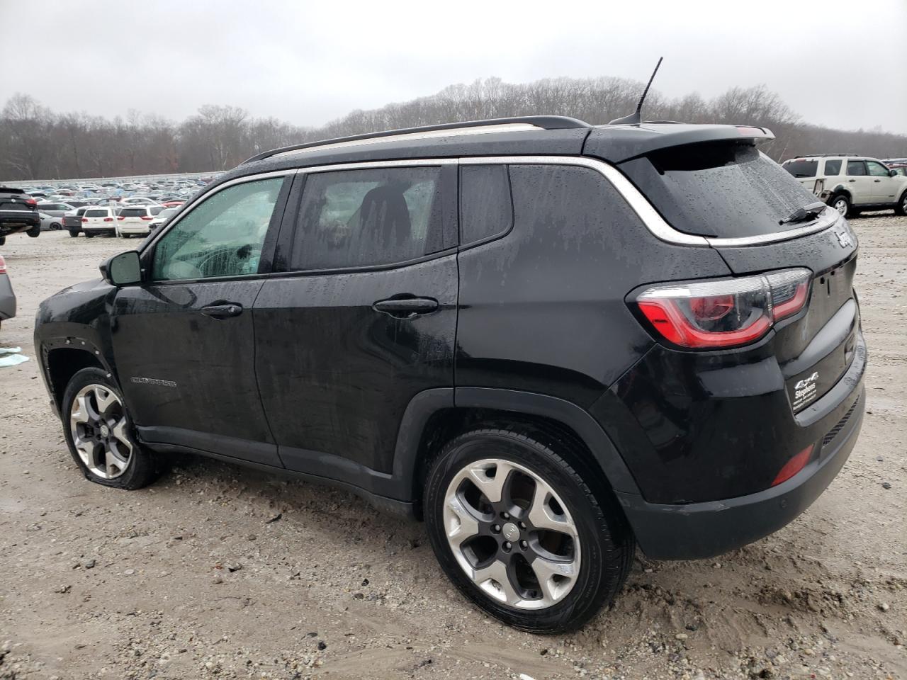 3C4NJDCBXJT332944  jeep compass 2018 IMG 1