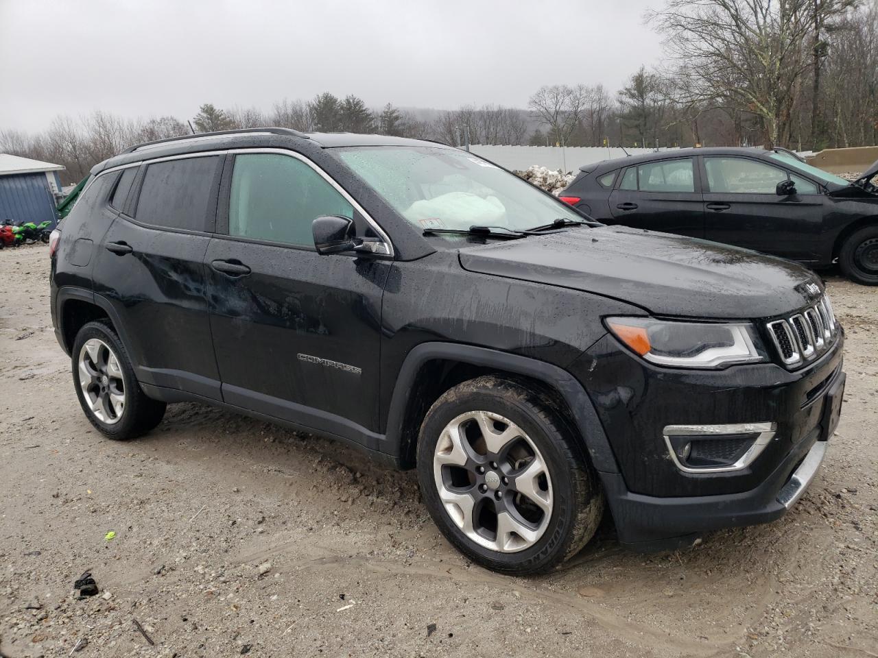 3C4NJDCBXJT332944  jeep compass 2018 IMG 3