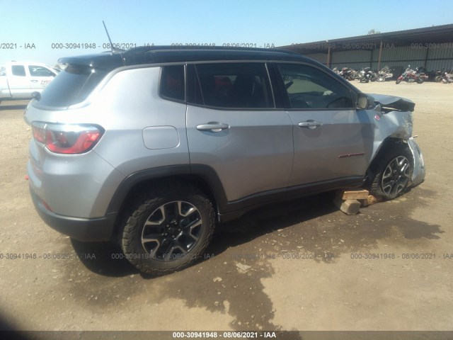 3C4NJDDB3KT659556  jeep compass 2019 IMG 3