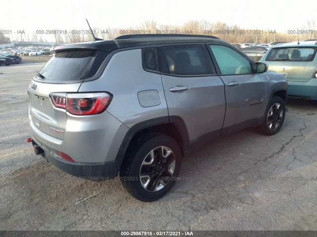 3C4NJDDB4JT280662  jeep compass 2018 IMG 3