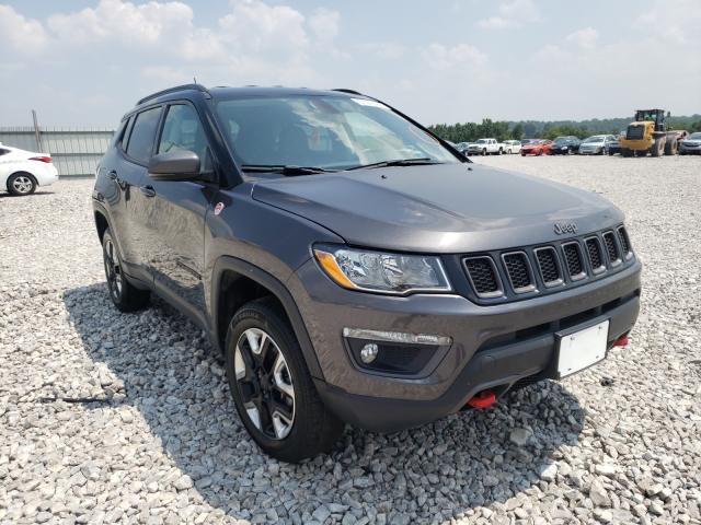 3C4NJDDB9JT450983  jeep compass 2018 IMG 0