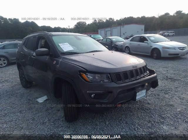 3C4NJDDB9JT470070  jeep compass 2018 IMG 0