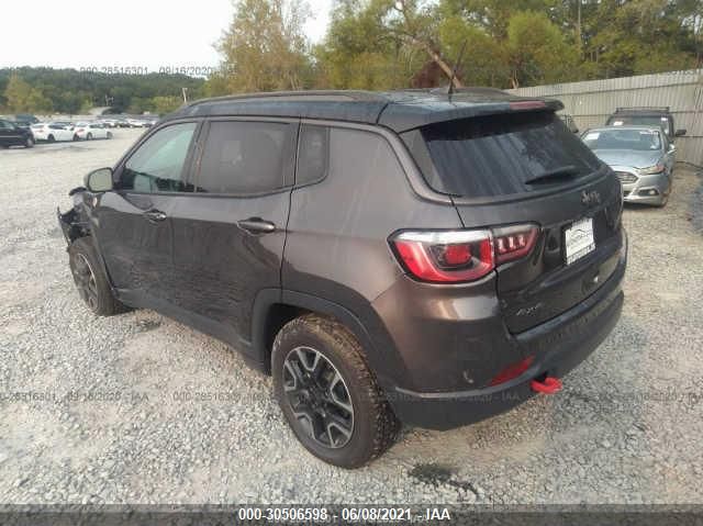 3C4NJDDB9JT470070  jeep compass 2018 IMG 2