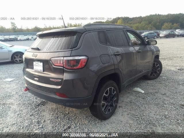 3C4NJDDB9JT470070  jeep compass 2018 IMG 3