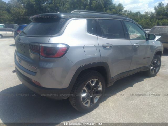 3C4NJDDBXJT367028  jeep compass 2018 IMG 3