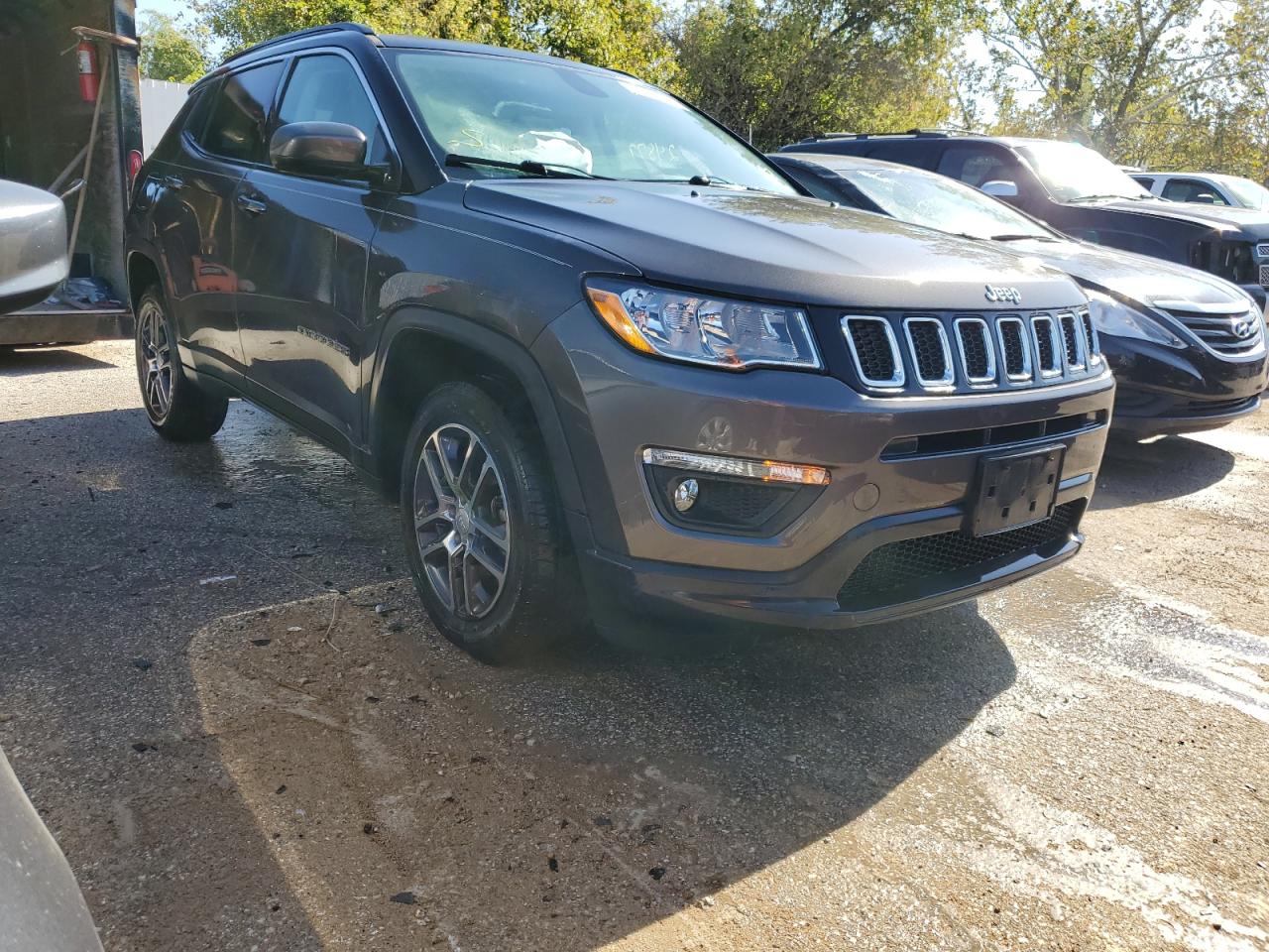 3C4NJDBB0KT755227  jeep compass 2019 IMG 3