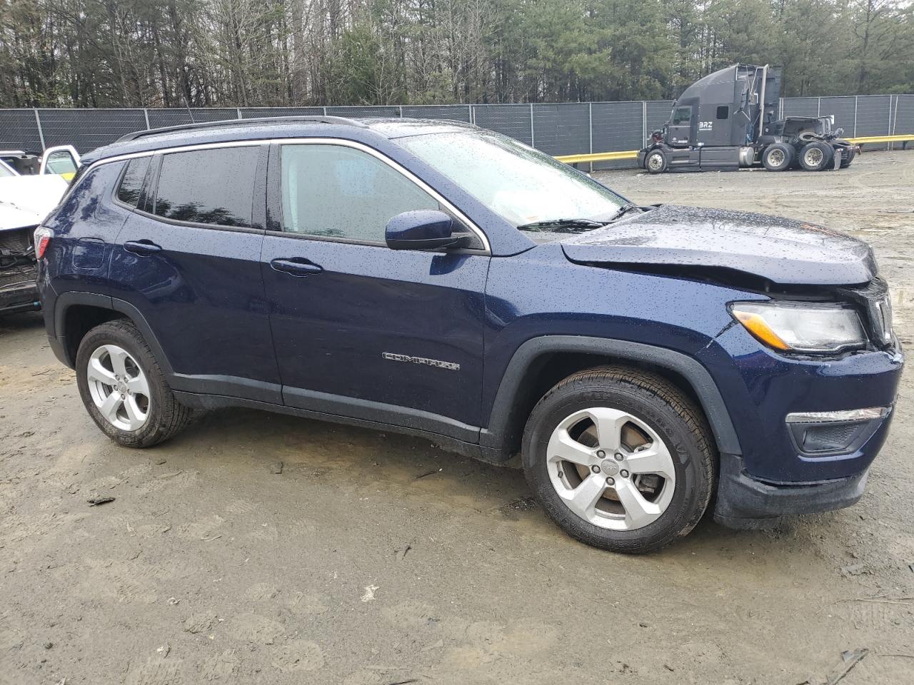 3C4NJDBB9KT768543  jeep compass 2019 IMG 3