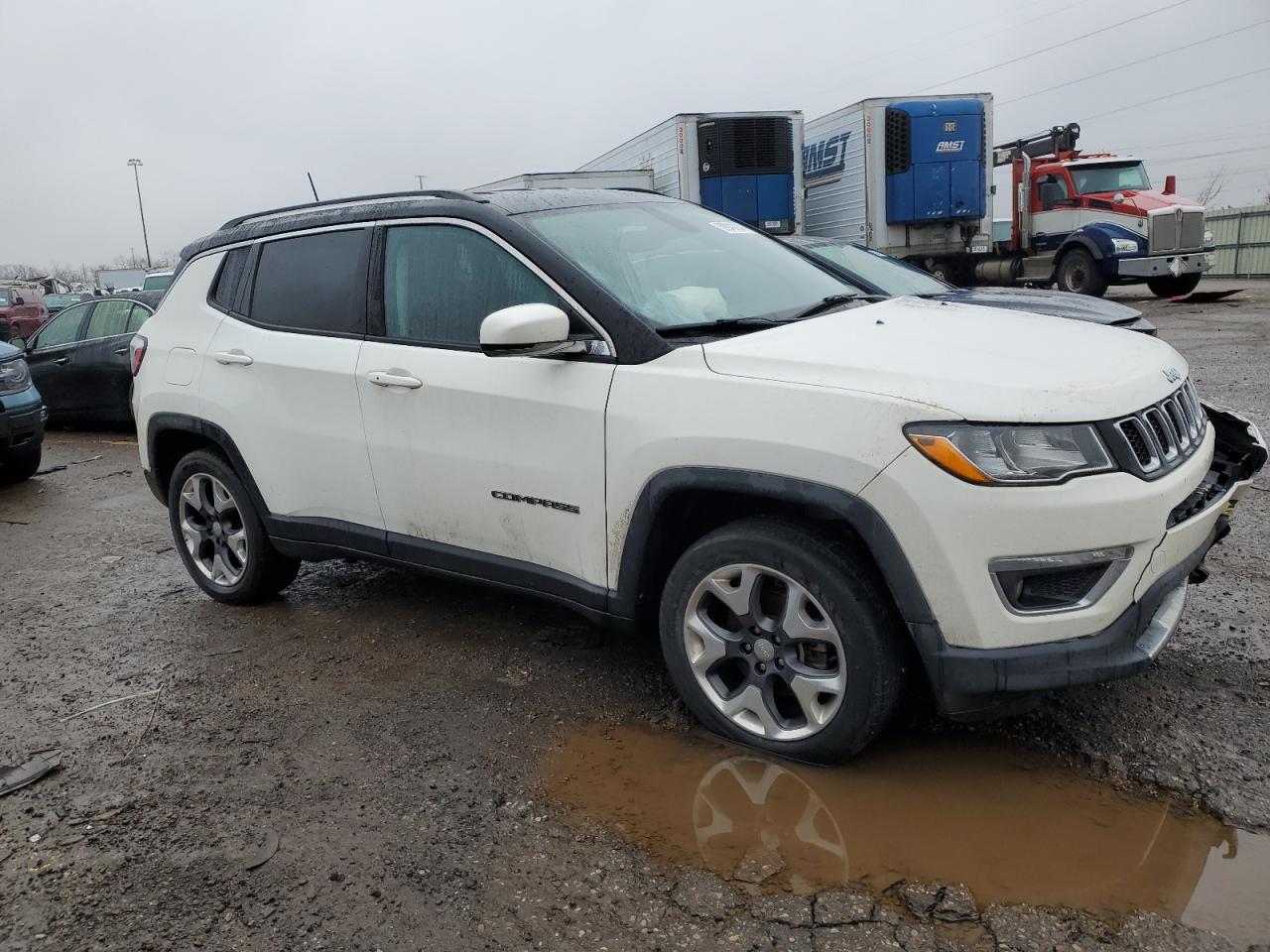 3C4NJDCB0KT842267  jeep compass 2019 IMG 3