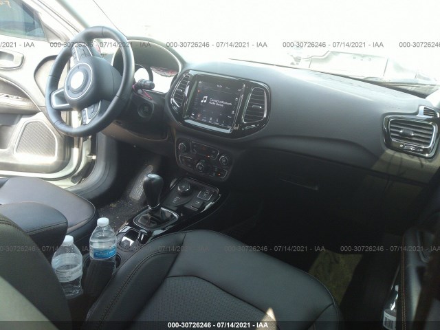 3C4NJDCB9KT818517  jeep compass 2019 IMG 4