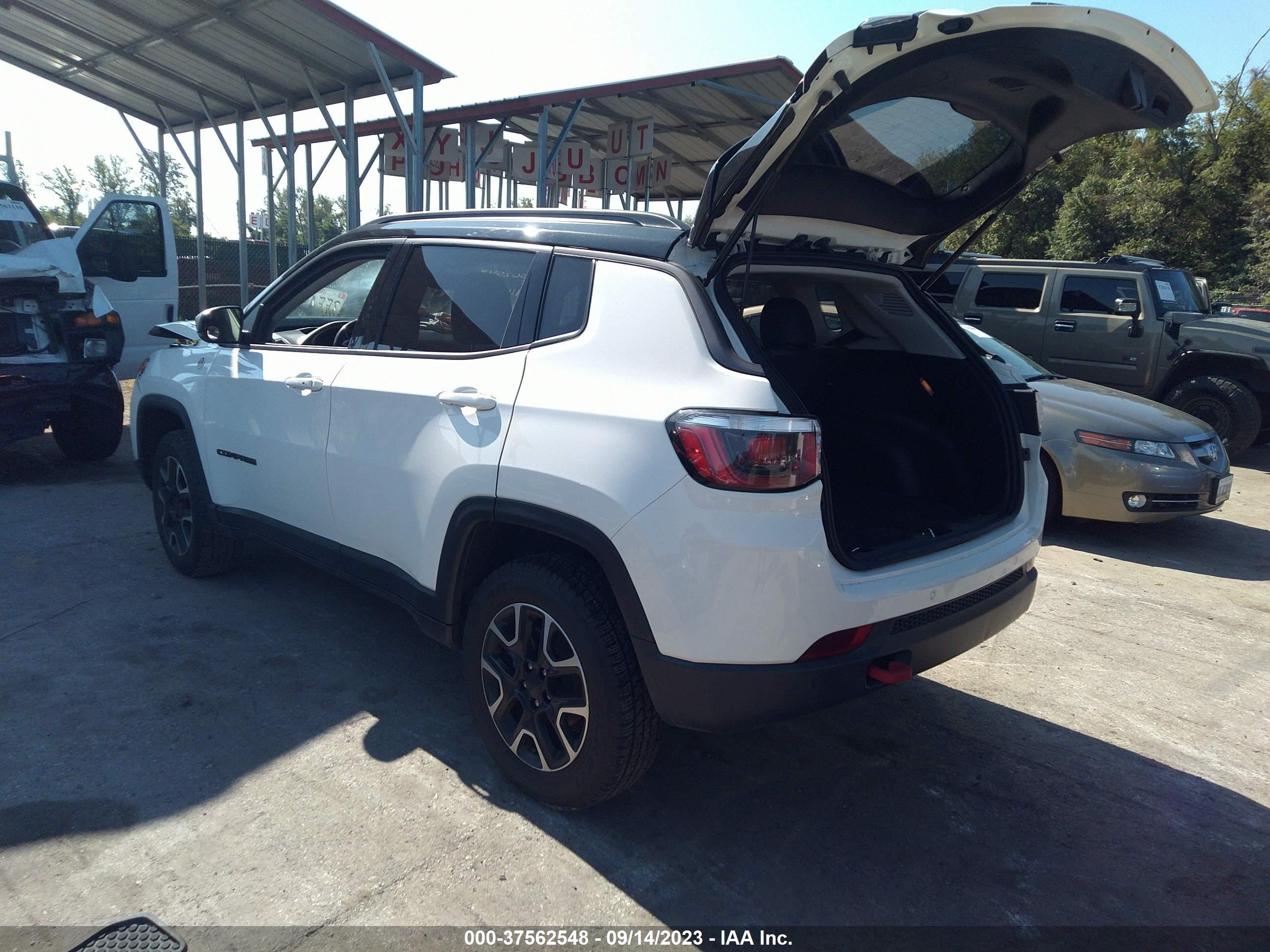 3C4NJDDBXKT799281  jeep compass 2019 IMG 2