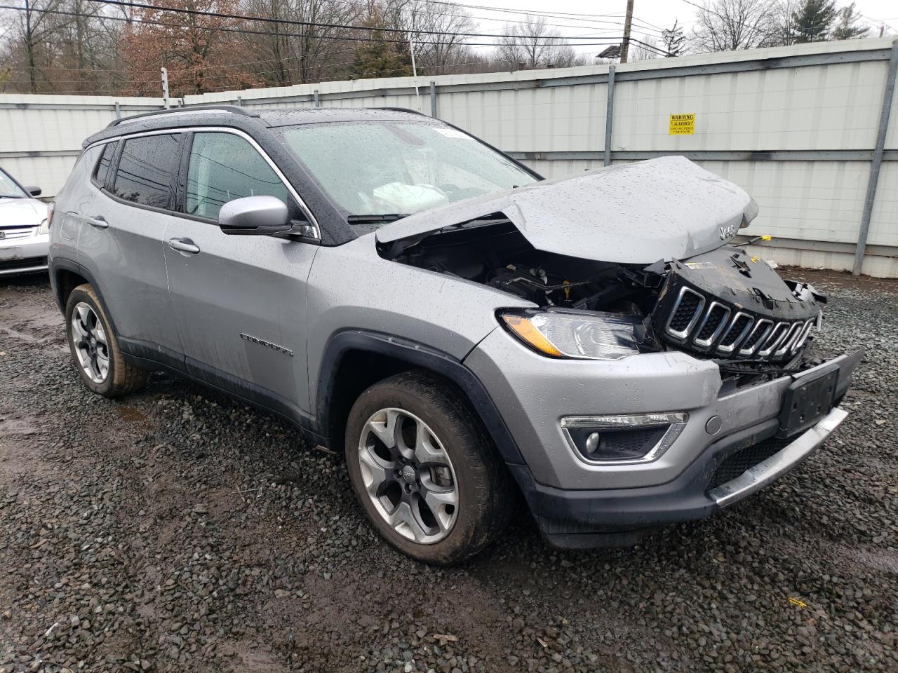 3C4NJDCB9LT242963  jeep compass 2020 IMG 3