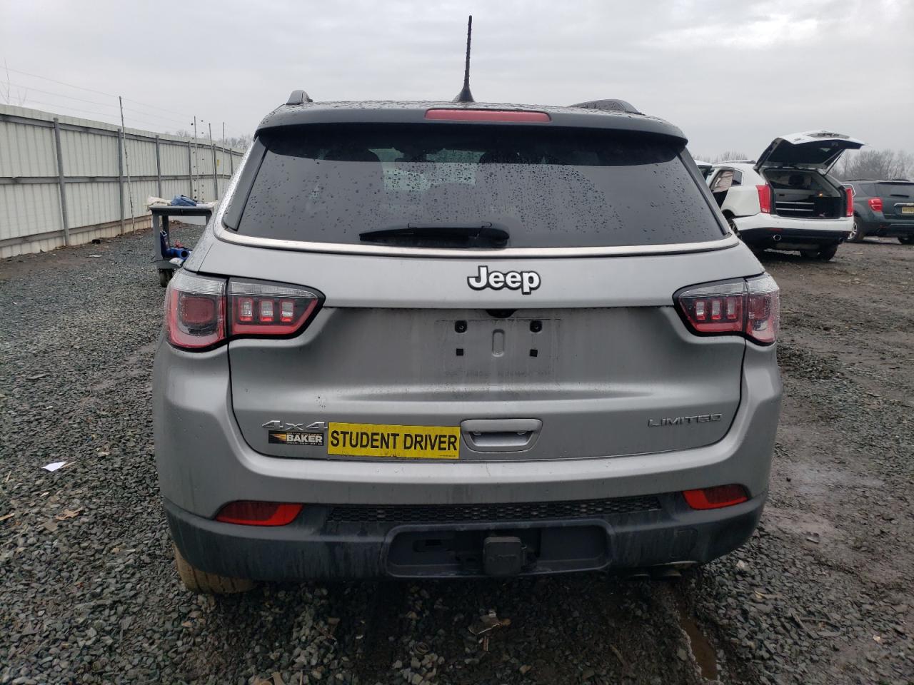 3C4NJDCB9LT242963  jeep compass 2020 IMG 5