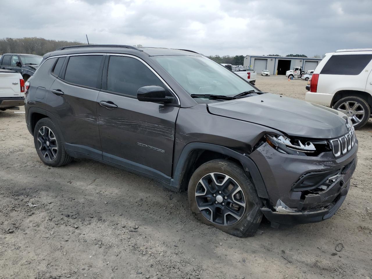 3C4NJCBB1NT119561  jeep compass 2022 IMG 3