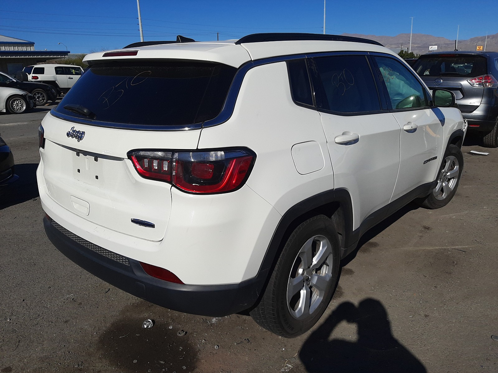 3C4NJCBB6HT694047  jeep compass la 2017 IMG 3