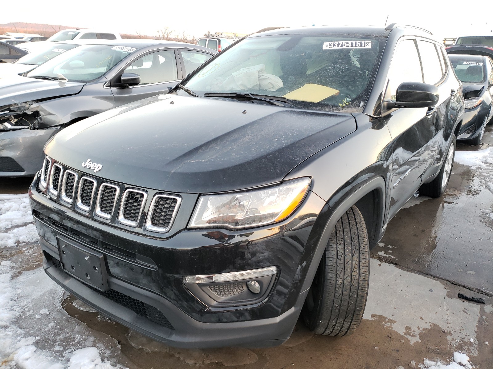 3C4NJDBB9JT336890  jeep compass la 2018 IMG 1