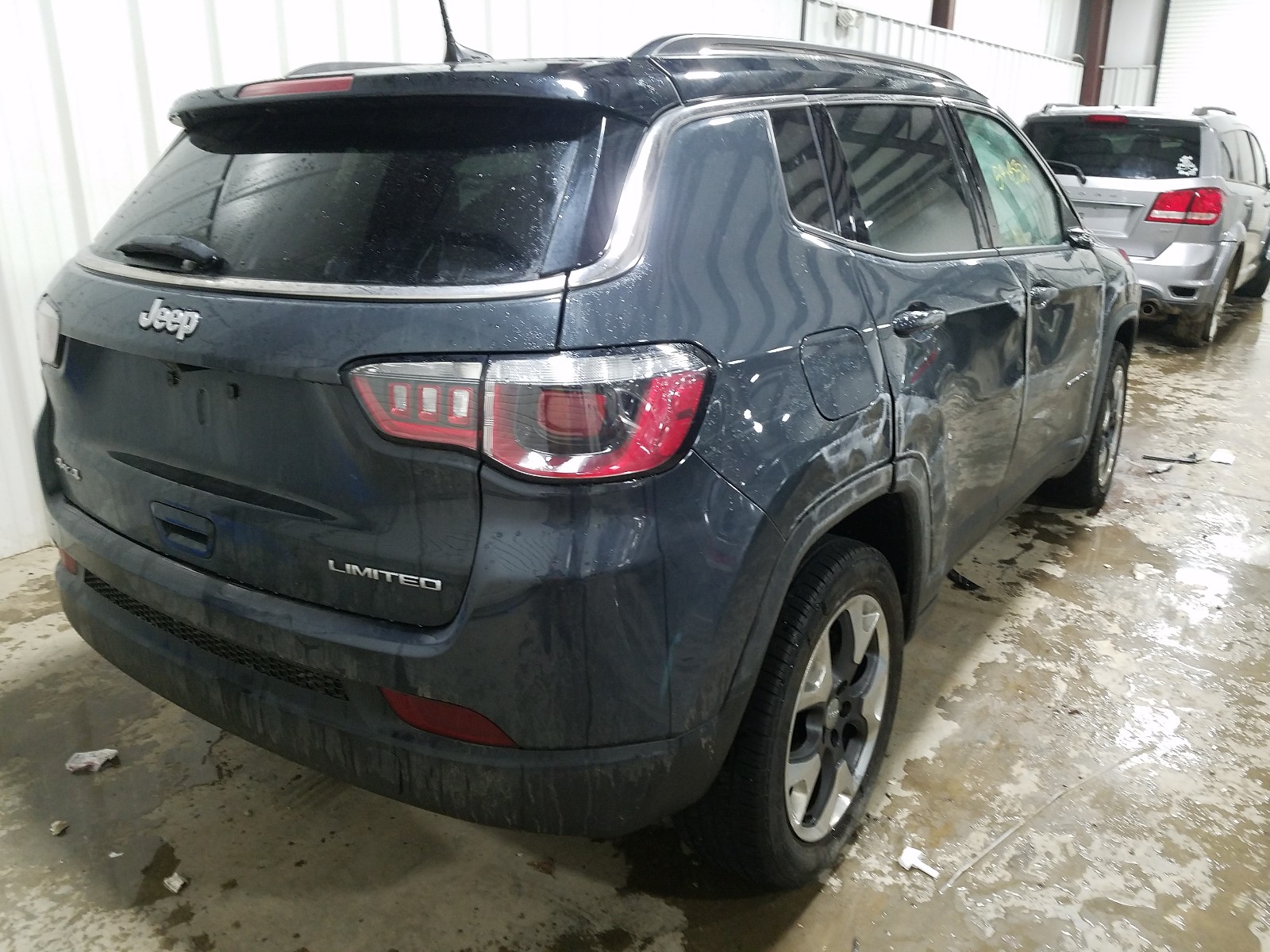 3C4NJDCB7HT680615  jeep compass li 2017 IMG 3