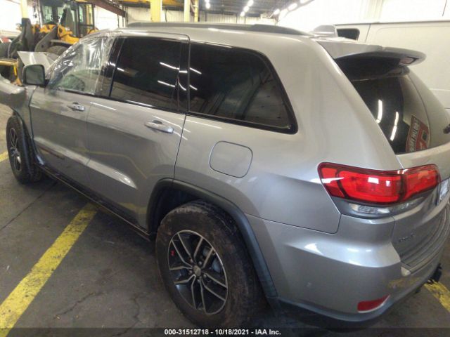 1C4RJFLG8HC612604  jeep grand cherokee 2017 IMG 2