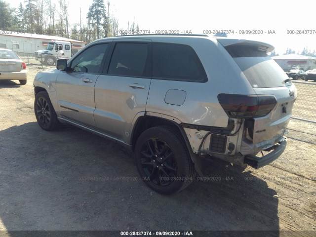 1C4RJFAG0JC257209  jeep grand cherokee 2017 IMG 2