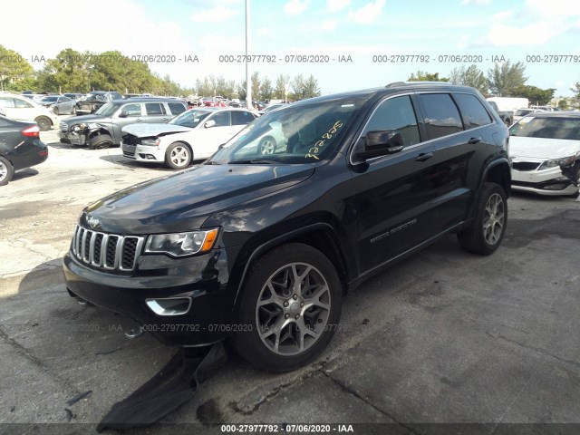 1C4RJEBG7JC322825  jeep grand cherokee 2018 IMG 1