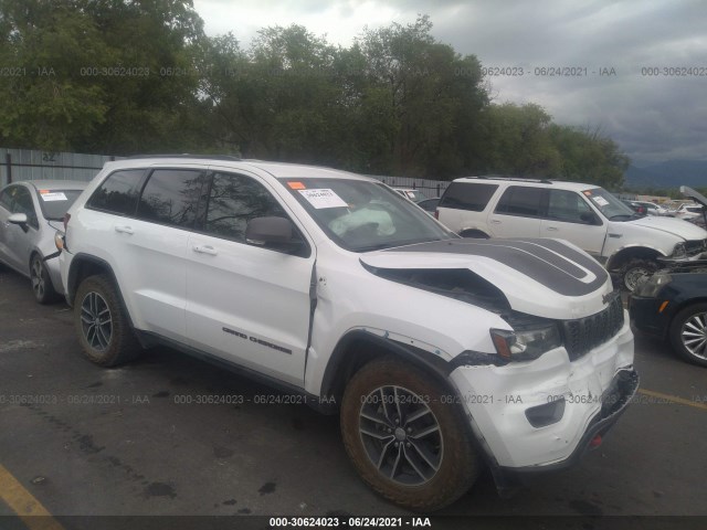 1C4RJFLGXJC419019  jeep grand cherokee 2018 IMG 0