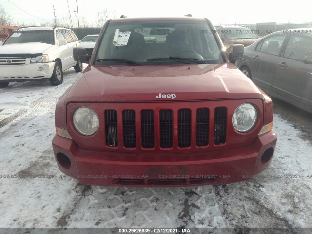 1J4NF2GB7AD601174  jeep patriot 2010 IMG 5