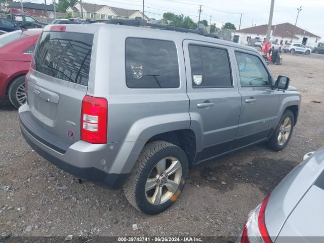 1C4NJRFB8GD522815  jeep patriot 2016 IMG 3