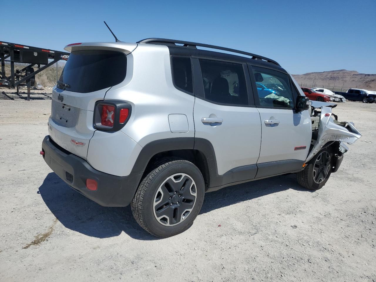 ZACCJBCB1HPE87654  jeep renegade 2016 IMG 2