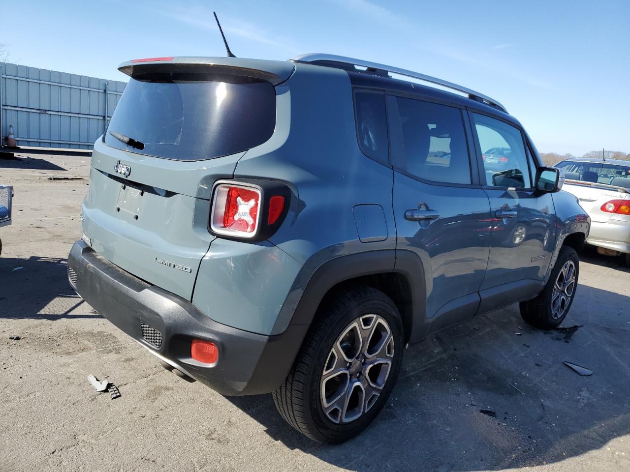 ZACCJBDB3HPF30938  jeep renegade 2017 IMG 2