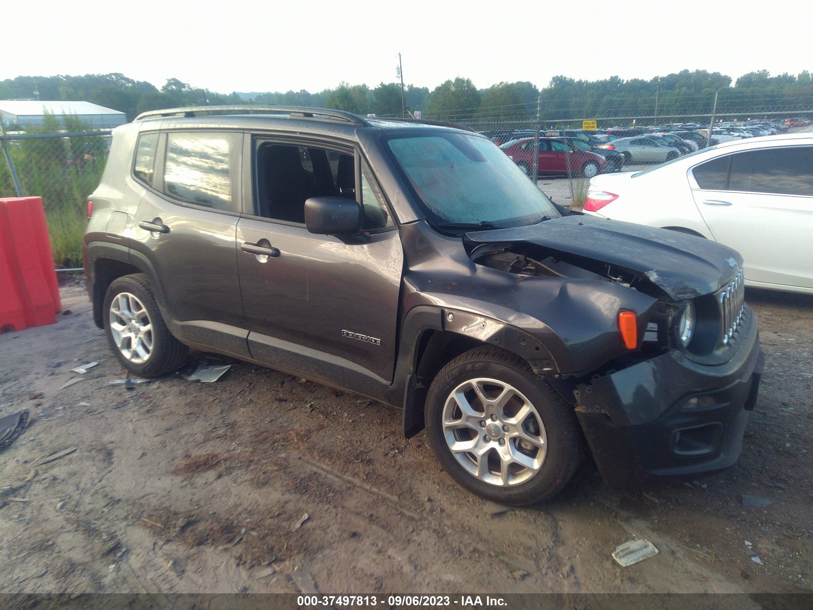 ZACCJABB9JPJ52107  jeep renegade 2018 IMG 0