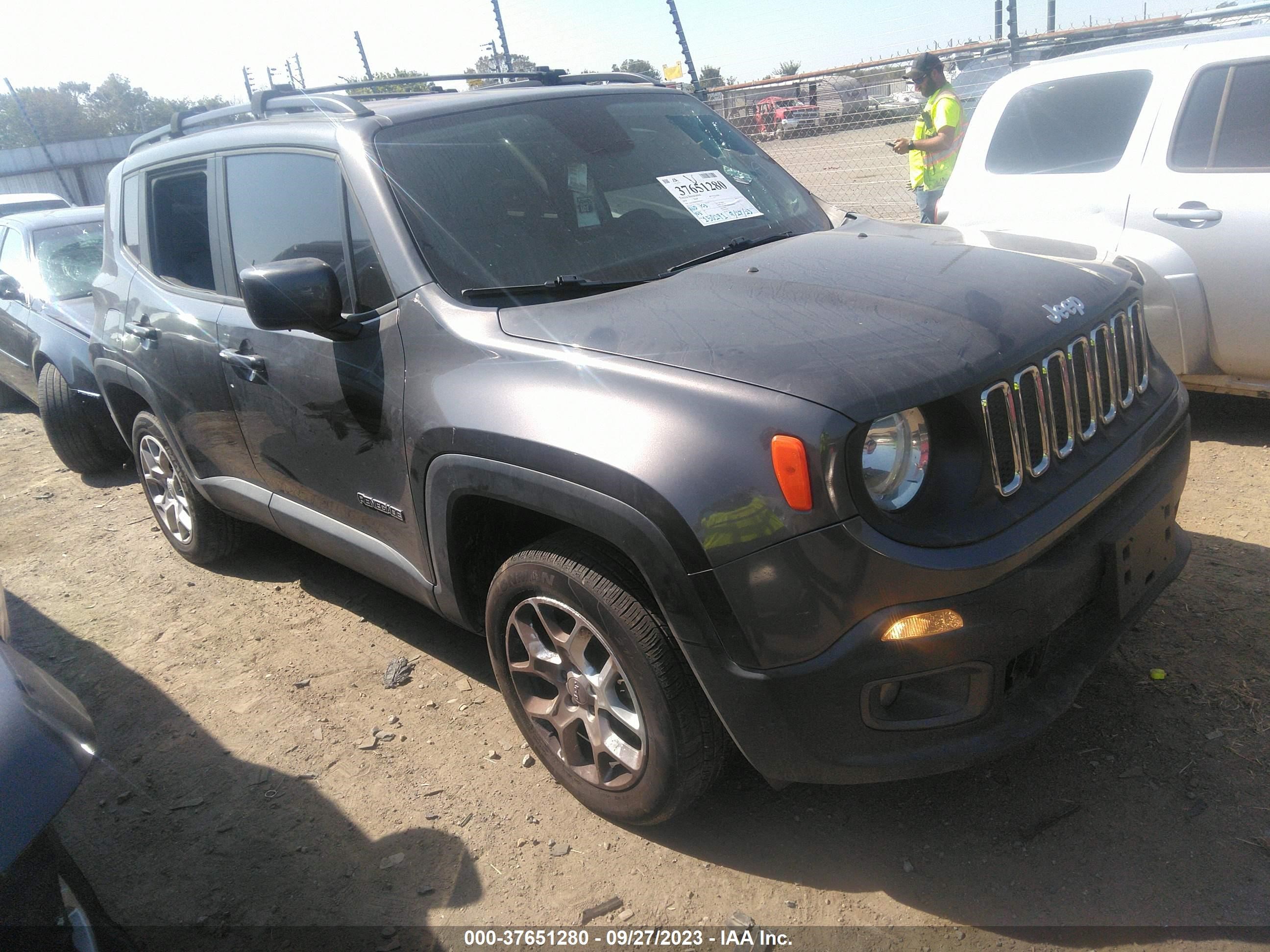 ZACCJBBB4JPH92637  jeep renegade 2018 IMG 0