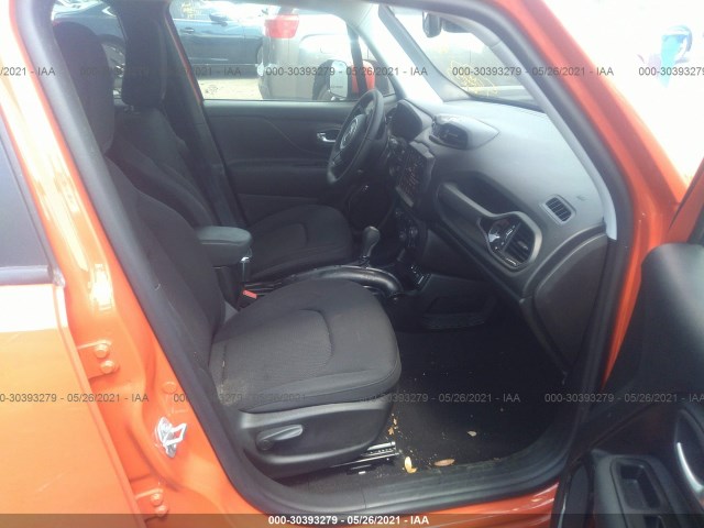 ZACNJABBXKPK40786  jeep renegade 2019 IMG 4