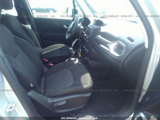 ZACNJBAB2KPJ92174  jeep renegade 2019 IMG 4