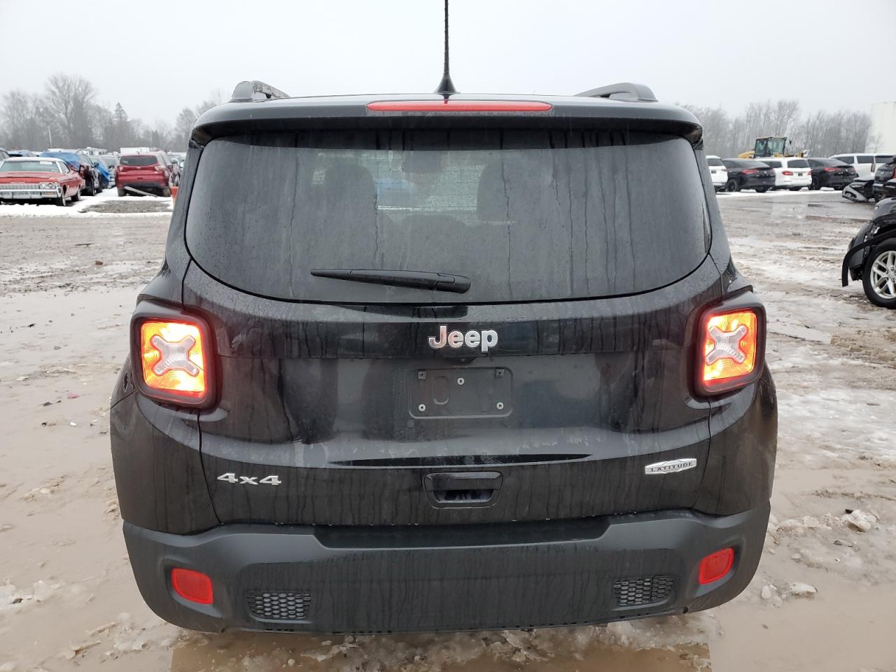 ZACNJDB11NPN62715  jeep renegade 2022 IMG 5