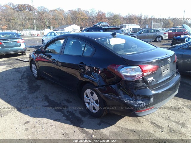 3KPFK4A71HE053493  kia forte 2017 IMG 2