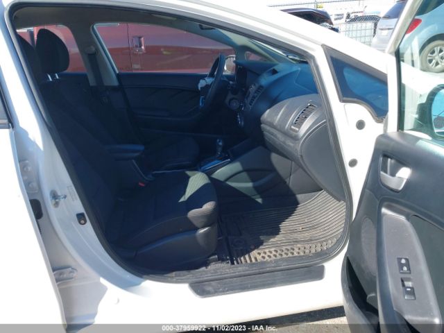 3KPFK4A71HE071332  kia forte 2017 IMG 4