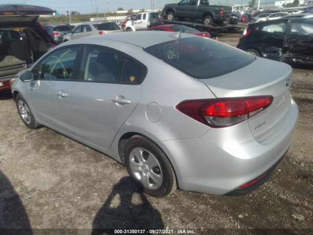 3KPFK4A72HE031275  kia forte 2017 IMG 2