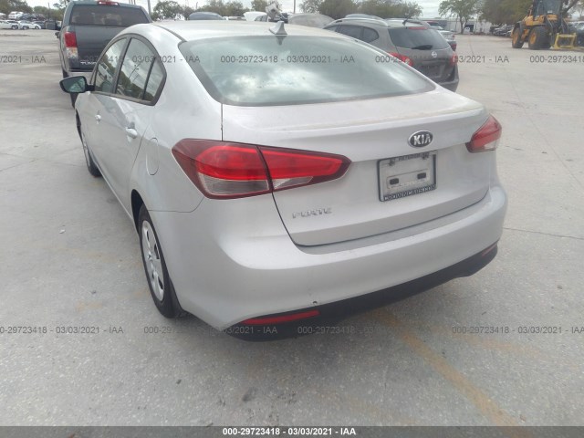 3KPFK4A73HE042253  kia forte 2017 IMG 5