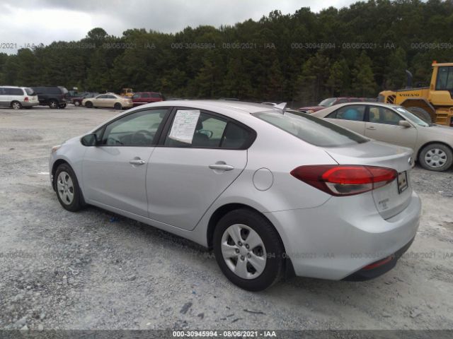 3KPFK4A73HE077181  kia forte 2017 IMG 2