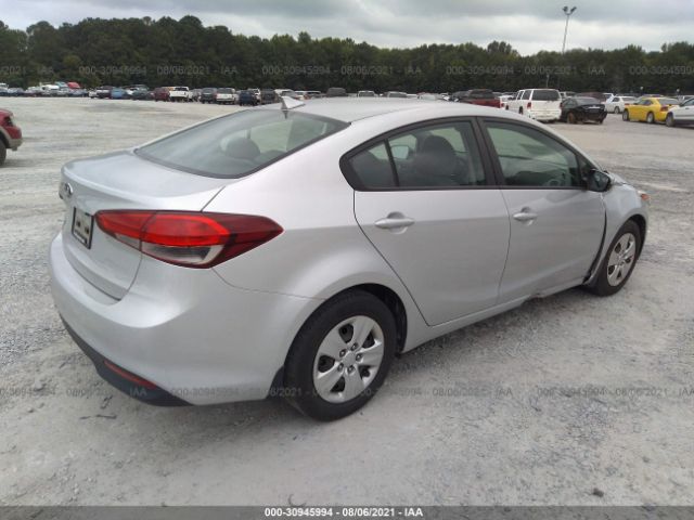 3KPFK4A73HE077181  kia forte 2017 IMG 3