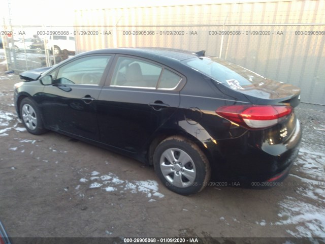 3KPFK4A74HE097665  kia forte 2017 IMG 2