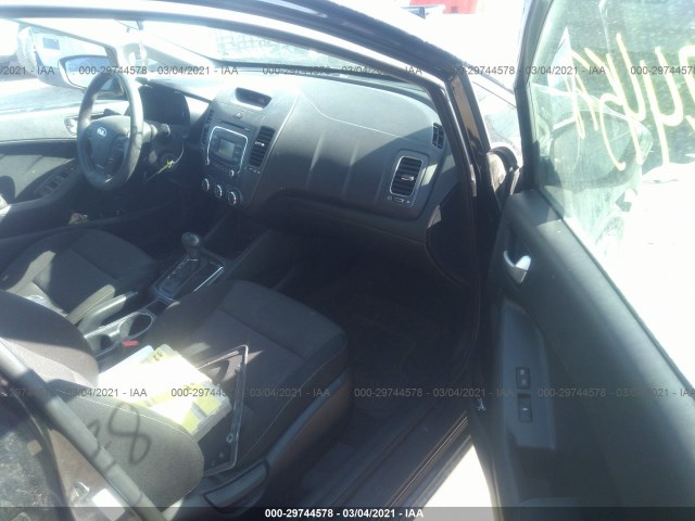 3KPFK4A77HE037699  kia forte 2017 IMG 4