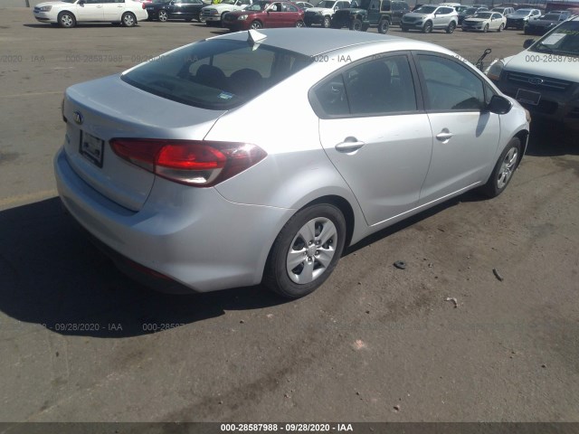 3KPFK4A78HE012133  kia forte 2017 IMG 3