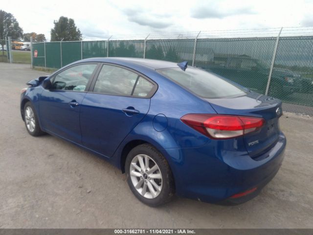 3KPFK4A78HE055063  kia forte 2017 IMG 2