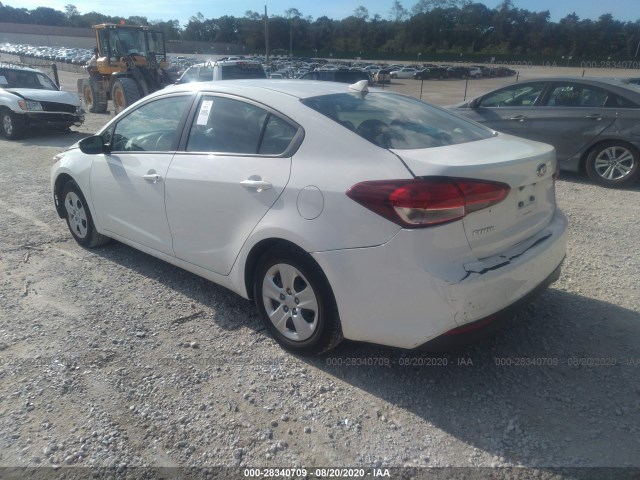 3KPFK4A78HE081324  kia forte 2017 IMG 2