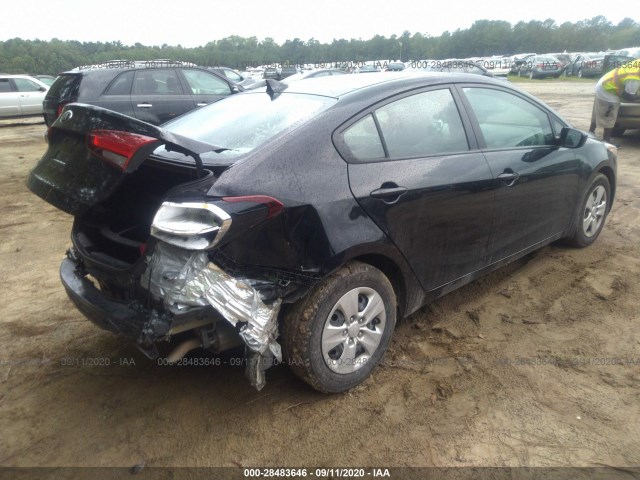 3KPFK4A7XHE042363  kia forte 2017 IMG 3