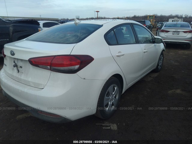 3KPFK4A73HE110101  kia forte 2017 IMG 3