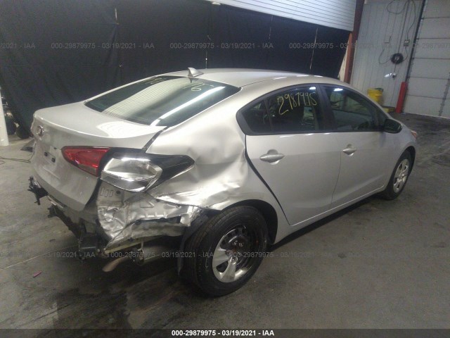 3KPFK4A74HE159565  kia forte 2017 IMG 3